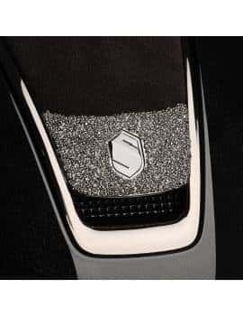 detalles Casco equitación visera estrecha mujer negro brillante con terciopelo y swarovki en logo samshield