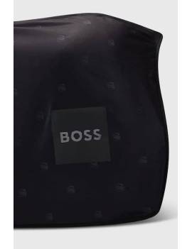 detalle logo manta secante caballo con cinchuelos negro boss equestrian