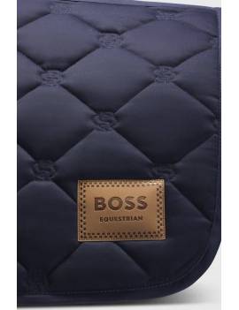 detalle logo mantilla salto caballo boss equestrian solid azul marino