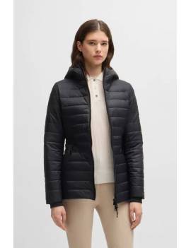 mujer con chaqueta plumón equitación negra boss equestrian wanda