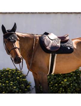 conjunto mantilla caballo salto samshield logo