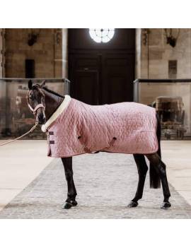 manta terciopelo rosa con borreguito en el cuello rosa kentucky show rug velvet