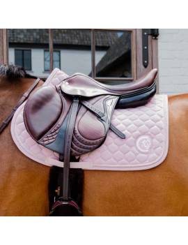 Mantilla caballo uso general rosa logo blanco Kentucky horsewear logo 3d